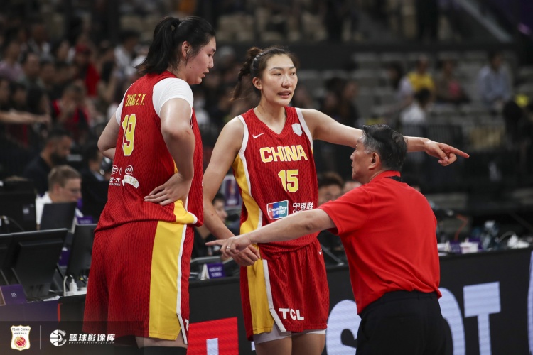 媒体人：中国女篮结束两场热身赛后 将前往北京体育大学进行转训